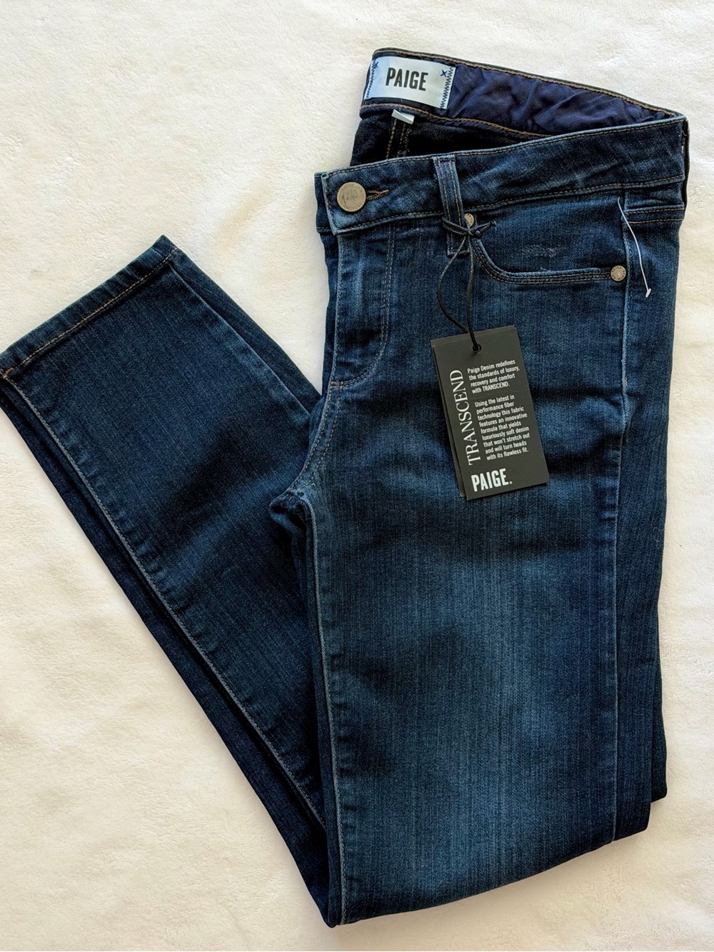 BRAND NEW PAIGE Skyline Mid Rise Skinny Jean in Mona color Dark Washsize 28
